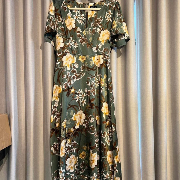 Dotti Green Floral Midi Dress