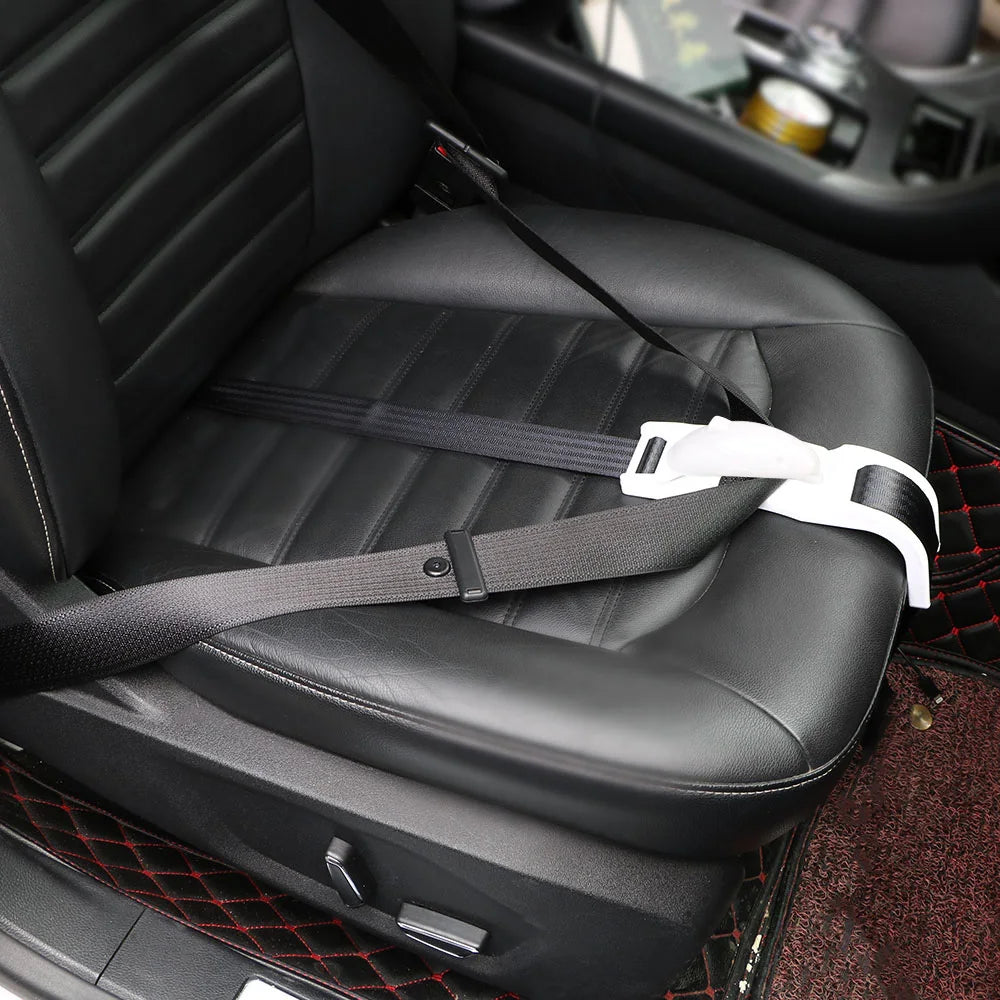 Pregnant woman car seat safety belt extender kit with adjustable strap for maternity protection and comfort in automotive use